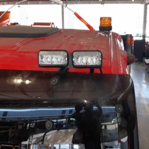 Los focos faeneros estroboscópicos proporcionar un círculo de luz uniformemente disperso, que se puede utilizar para iluminar y resaltar un objeto.